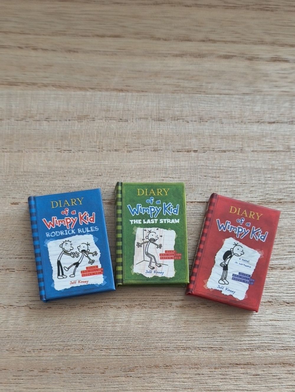 Zuru Mini Brand Books Diary Of A Wimpy Kid Series 1